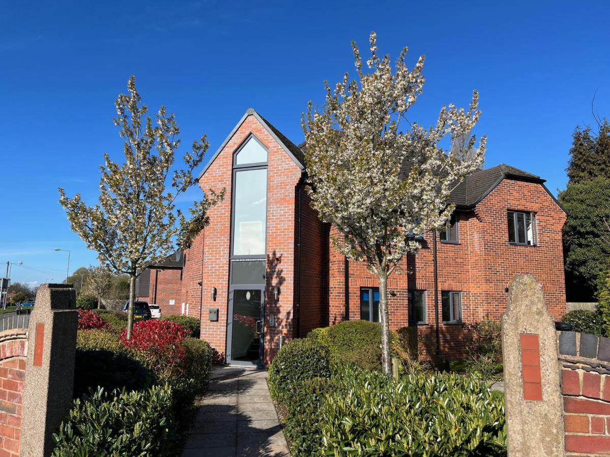 Cross Court, Stafford By Bell Apartments Exteriér fotografie
