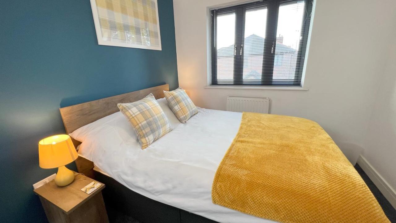 Cross Court, Stafford By Bell Apartments Exteriér fotografie