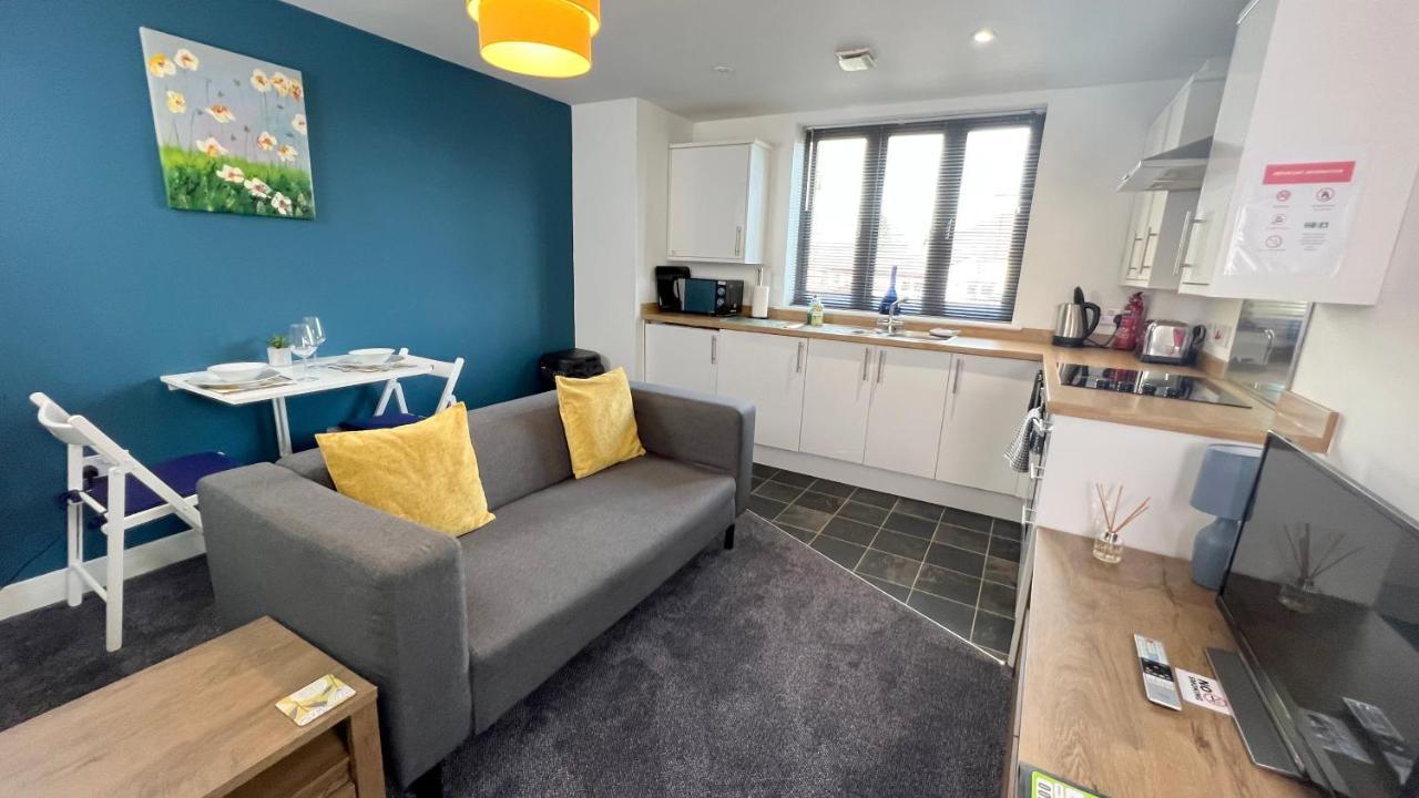 Cross Court, Stafford By Bell Apartments Exteriér fotografie