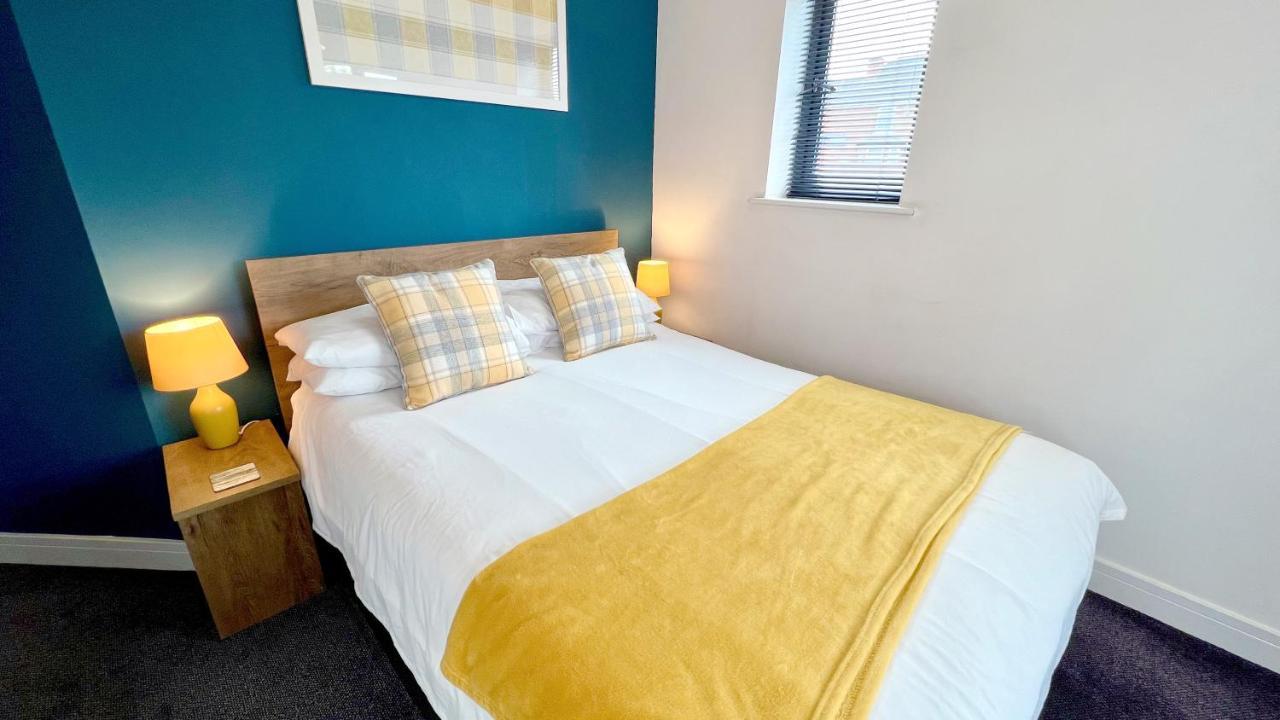 Cross Court, Stafford By Bell Apartments Exteriér fotografie