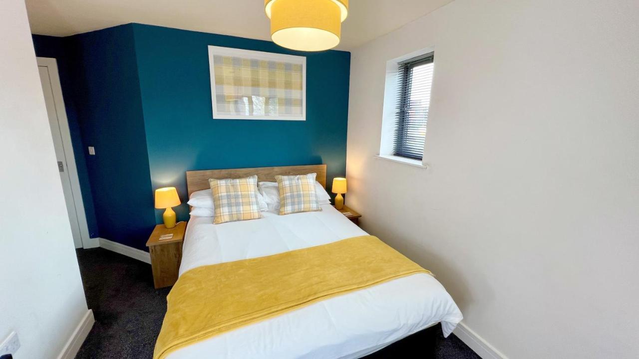 Cross Court, Stafford By Bell Apartments Exteriér fotografie