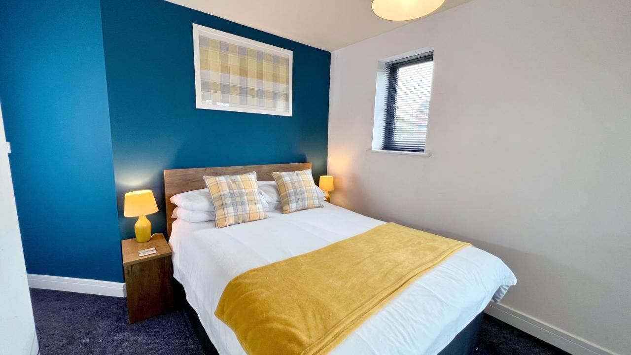 Cross Court, Stafford By Bell Apartments Exteriér fotografie