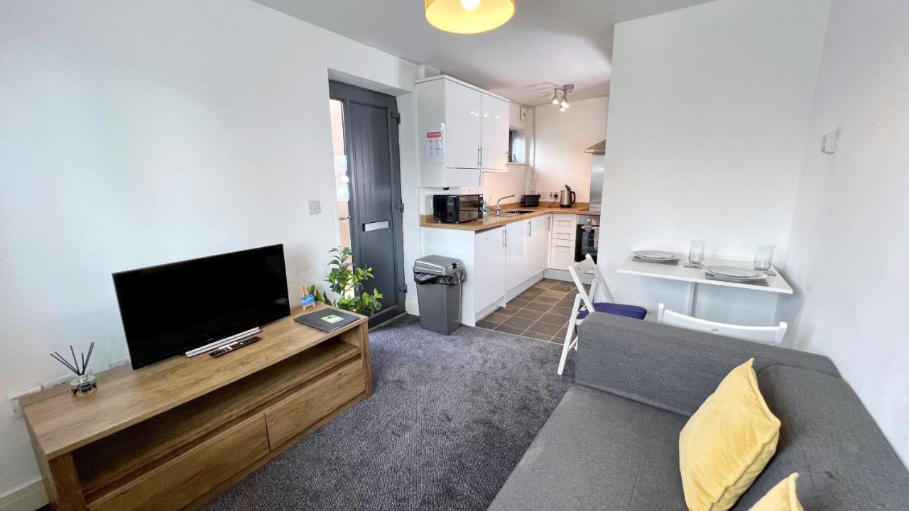 Cross Court, Stafford By Bell Apartments Exteriér fotografie