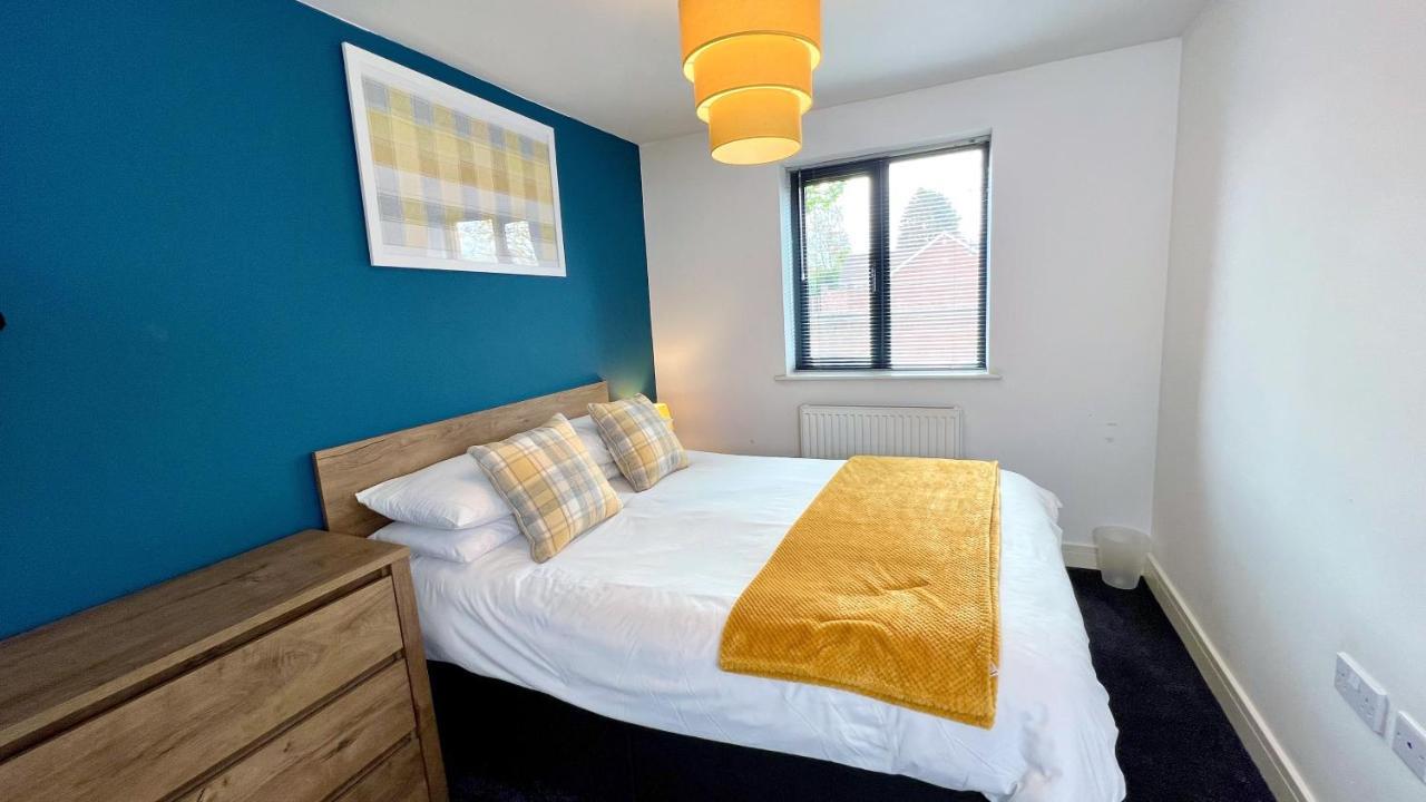 Cross Court, Stafford By Bell Apartments Exteriér fotografie